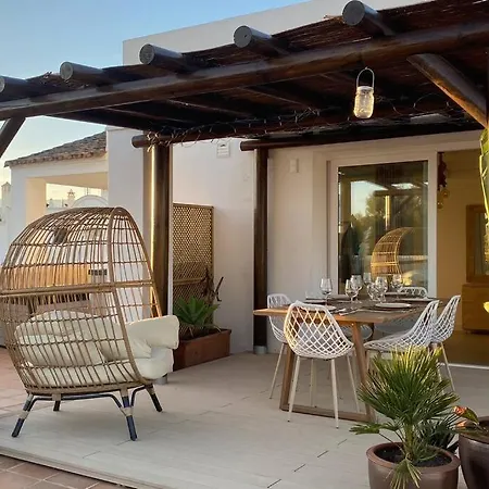 Apartment Luxurious Penthouse With 180m2 Sunlit Terrace *