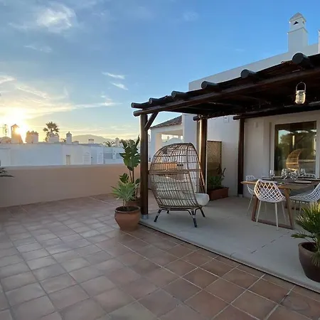 Luxurious Penthouse With 180m2 Sunlit Terrace Estepona