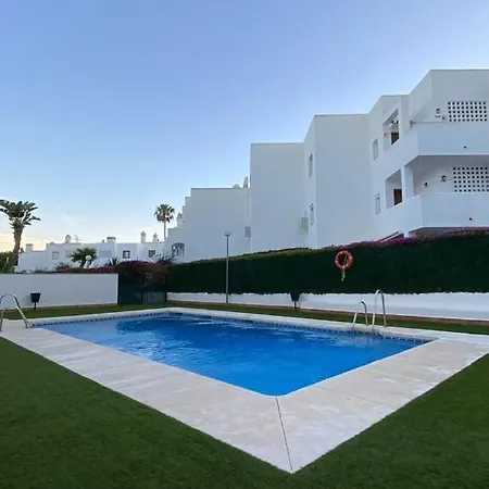 Apartment Luxurious Penthouse With 180m2 Sunlit Terrace