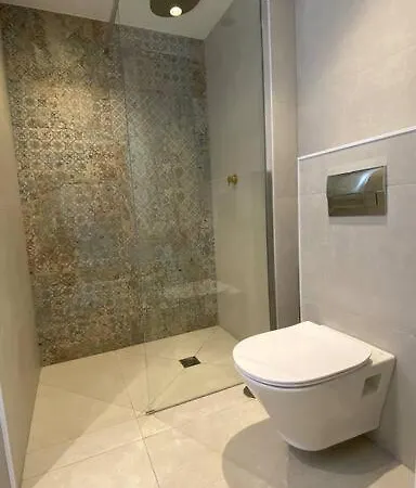 Apartamento Luxurious Penthouse With 180m2 Sunlit Terrace