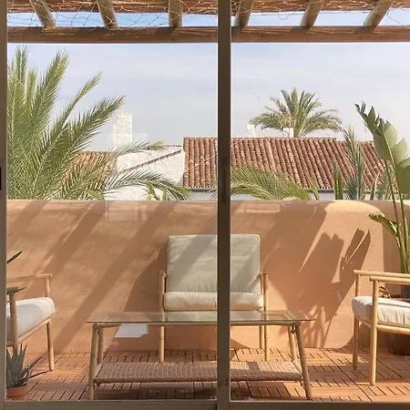 Luxurious Penthouse With 180m2 Sunlit Terrace Apartamento