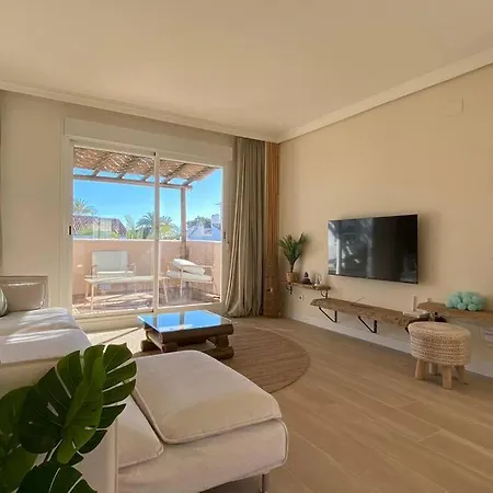 Luxurious Penthouse With 180m2 Sunlit Terrace * Estepona